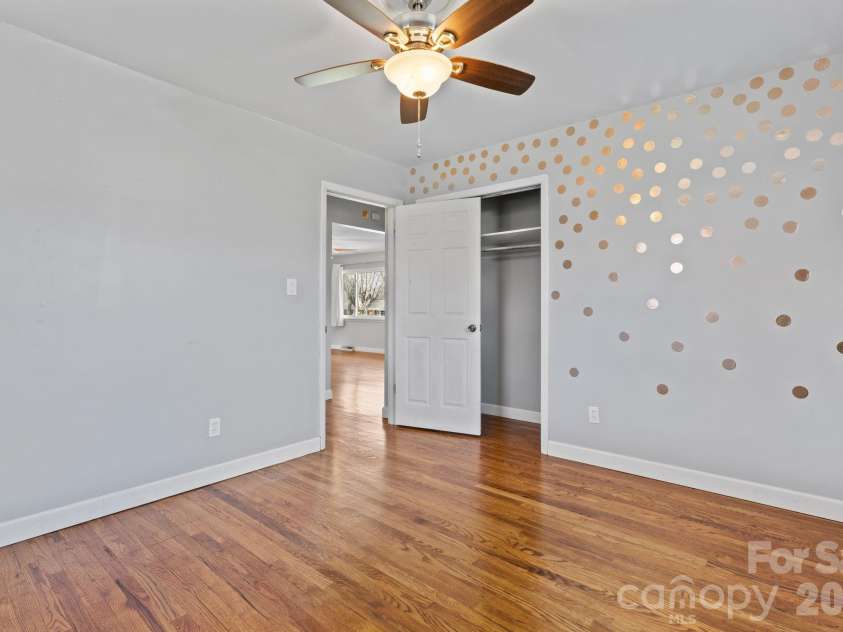 33 Monte Vista Terrace, Candler, NC 28715.  MLS# CAR4361226, YatesRealty ID 8000. 3rd Bedroom