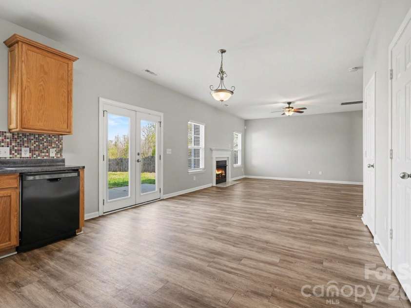 581 Winborne Avenue, Concord, NC 28025.  MLS# CAR4361983, YatesRealty ID 8003. 