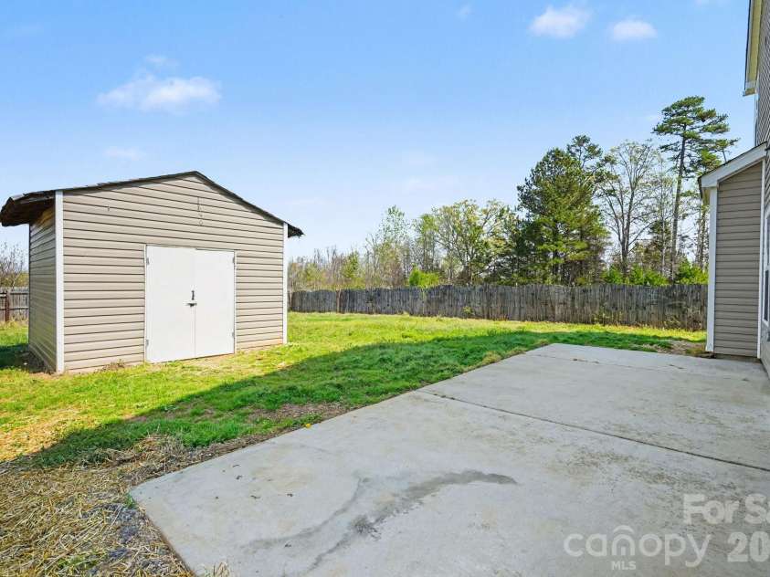 581 Winborne Avenue, Concord, NC 28025.  MLS# CAR4361983, YatesRealty ID 8003. 