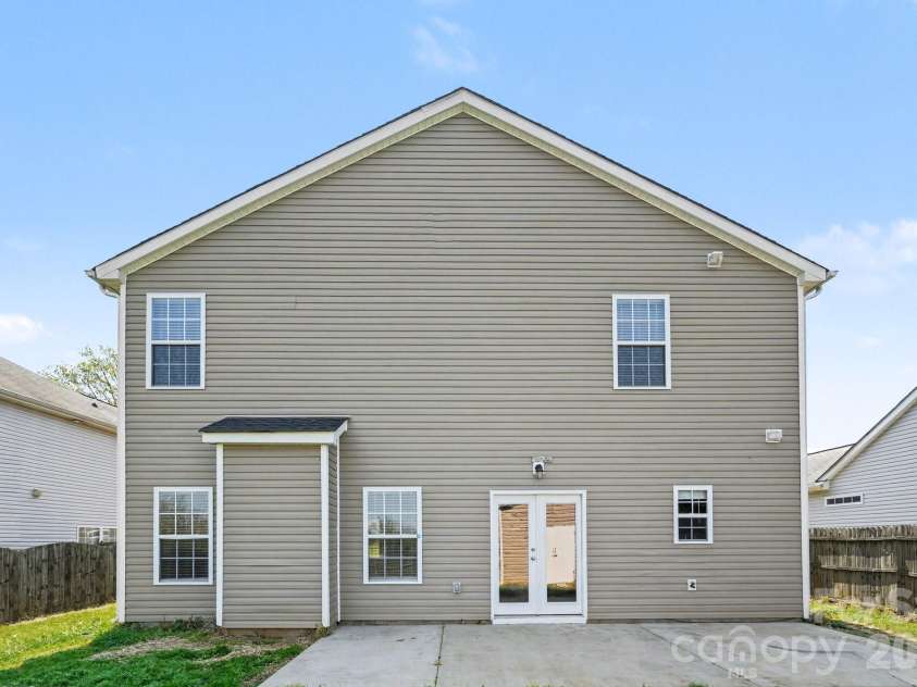 581 Winborne Avenue, Concord, NC 28025.  MLS# CAR4361983, YatesRealty ID 8003. 
