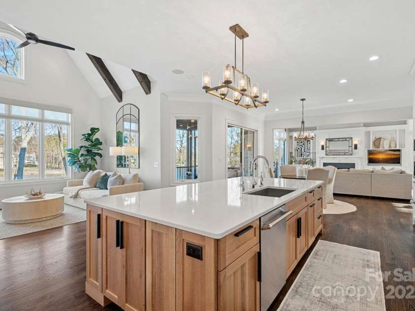 122 Longfellow Lane, Mooresville, NC 28117.  MLS# CAR4222583, YatesRealty ID 8004. 