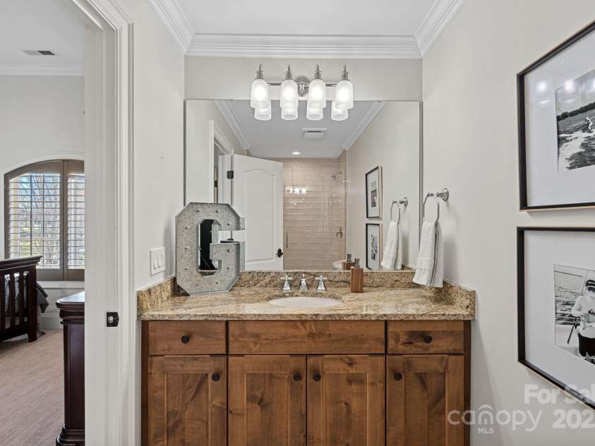 122 Longfellow Lane, Mooresville, NC 28117.  MLS# CAR4222583, YatesRealty ID 8004. 