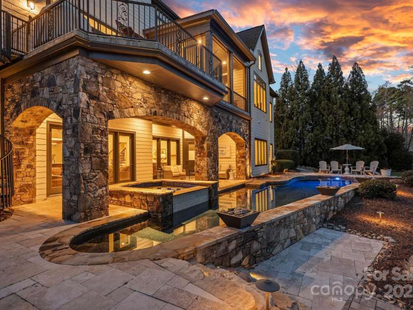 122 Longfellow Lane, Mooresville, NC 28117.  MLS# CAR4222583, YatesRealty ID 8004. 