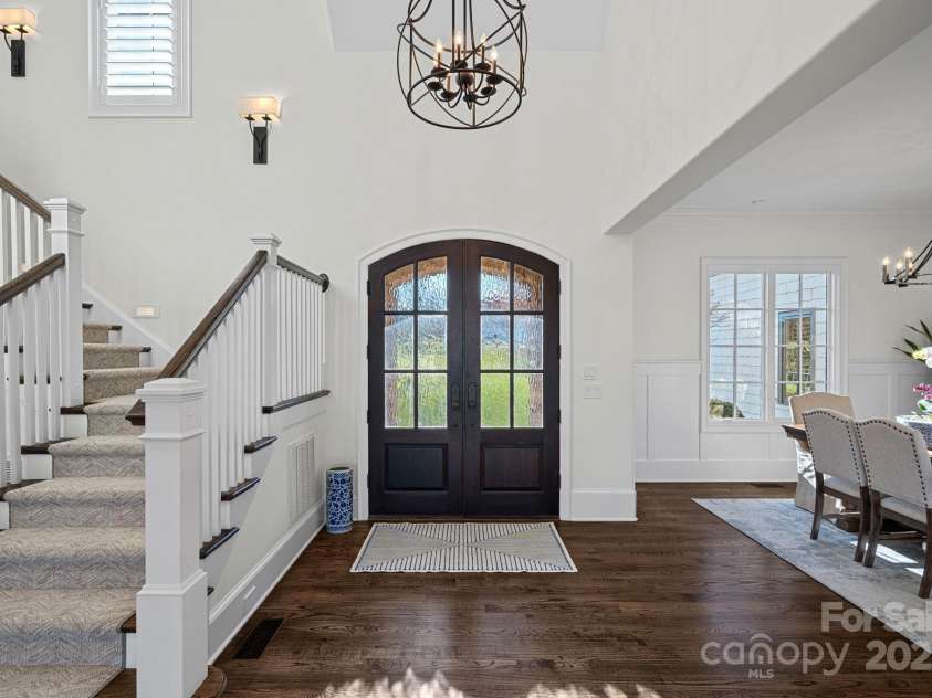 122 Longfellow Lane, Mooresville, NC 28117.  MLS# CAR4222583, YatesRealty ID 8004. Stunning two story foyer with hardwood floors
