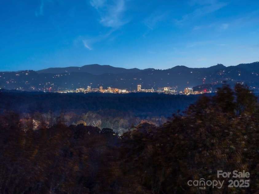 222 Secluded Hills Lane, Arden, NC 28704.  MLS# CAR4319899, YatesRealty ID 8005. 