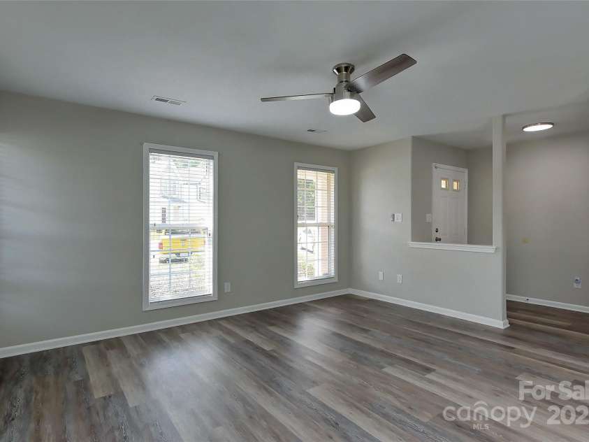 3835 Mohawk Court, Charlotte, NC 28215.  MLS# CAR4242965, YatesRealty ID 8005. 