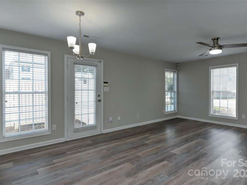 3835 Mohawk Court, Charlotte, NC 28215.  MLS# CAR4242965, YatesRealty ID 8005. 