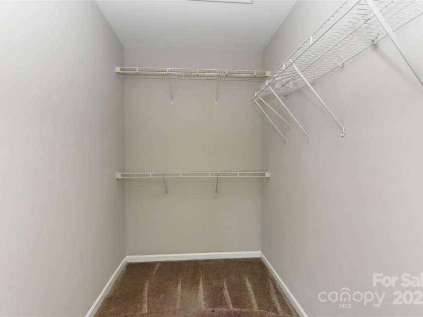 3835 Mohawk Court, Charlotte, NC 28215.  MLS# CAR4242965, YatesRealty ID 8005. 