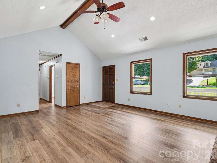 7225 Mcteal Place, Charlotte, NC 28262.  MLS# CAR4421382, YatesRealty ID 8008. 