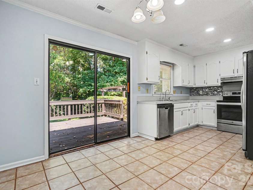 7225 Mcteal Place, Charlotte, NC 28262.  MLS# CAR4421382, YatesRealty ID 8008. 