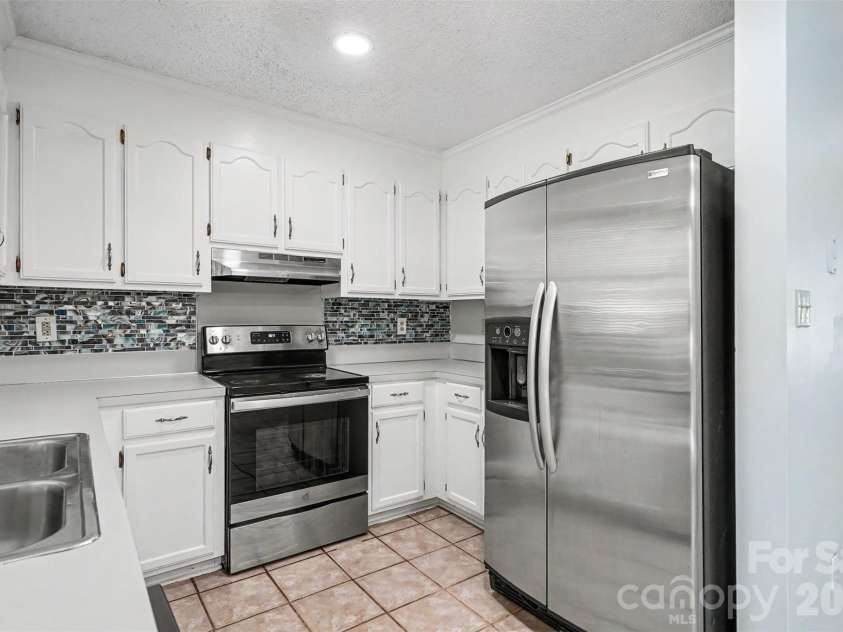 7225 Mcteal Place, Charlotte, NC 28262.  MLS# CAR4421382, YatesRealty ID 8008. 