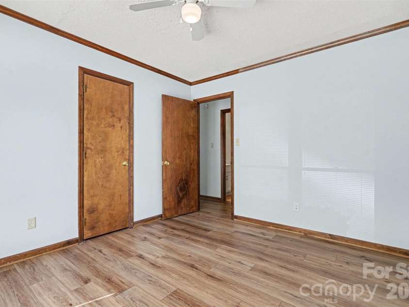 7225 Mcteal Place, Charlotte, NC 28262.  MLS# CAR4421382, YatesRealty ID 8008. 