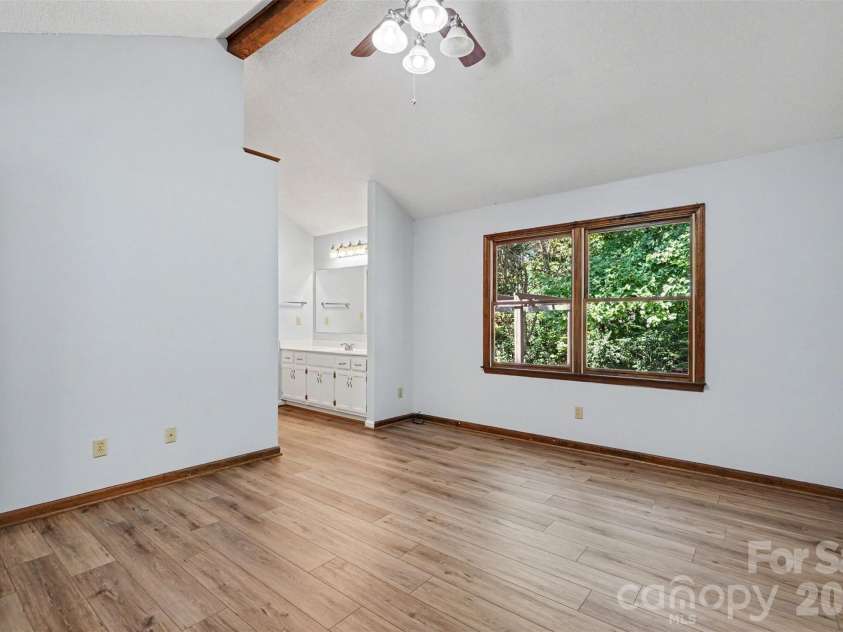 7225 Mcteal Place, Charlotte, NC 28262.  MLS# CAR4421382, YatesRealty ID 8008. 