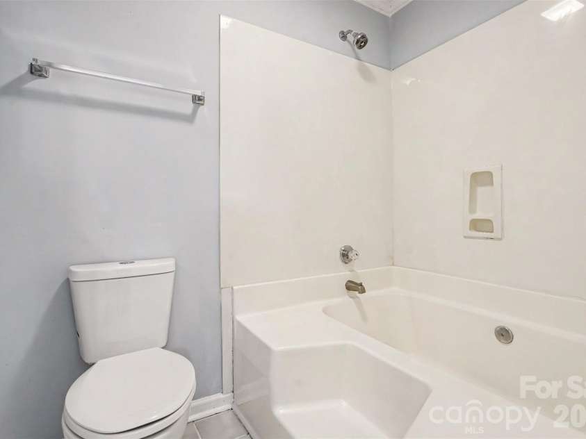 7225 Mcteal Place, Charlotte, NC 28262.  MLS# CAR4421382, YatesRealty ID 8008. 