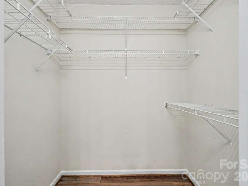 7225 Mcteal Place, Charlotte, NC 28262.  MLS# CAR4421382, YatesRealty ID 8008. 