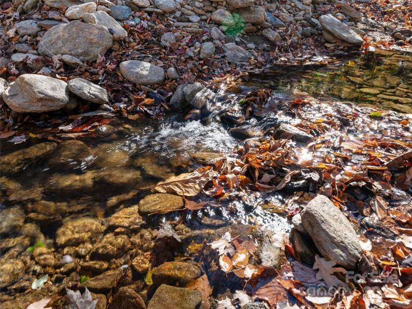 219 Raven Rock Lane, Burnsville, NC 28714.  MLS# CAR4314429, YatesRealty ID 801. 