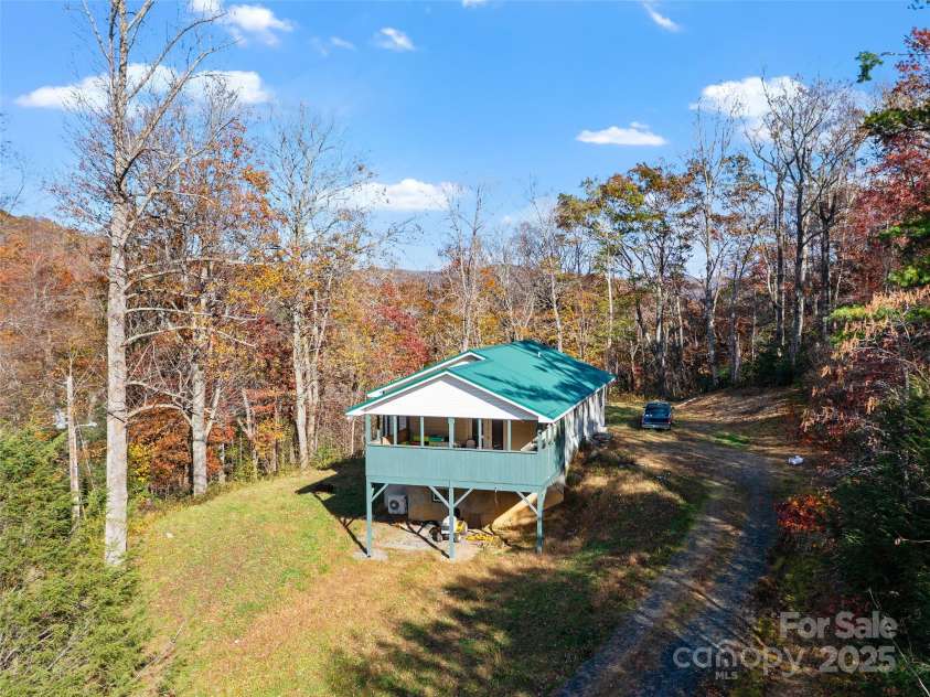 219 Raven Rock Lane, Burnsville, NC 28714.  MLS# CAR4314429, YatesRealty ID 801. 