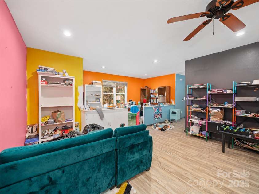 219 Raven Rock Lane, Burnsville, NC 28714.  MLS# CAR4314429, YatesRealty ID 801. 