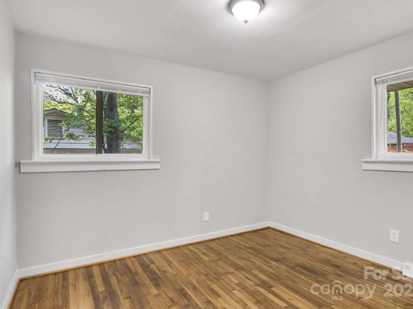 801 Bilmark Avenue, Charlotte, NC 28213.  MLS# CAR4247710, YatesRealty ID 8010. Second bedroom immediately walking in.