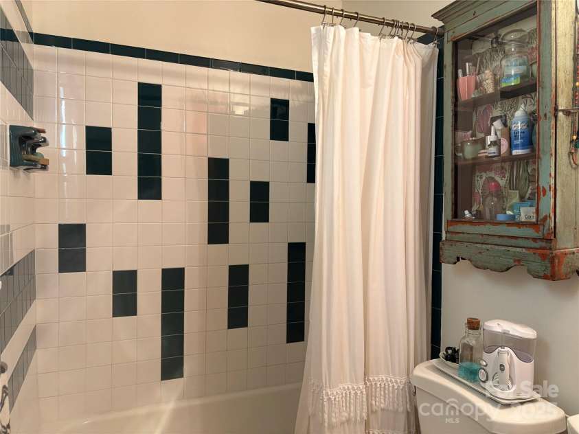1235 Pinebrook Circle, Hendersonville, NC 28739.  MLS# CAR4309617, YatesRealty ID 8011. Primary Bathroom Custom Tile