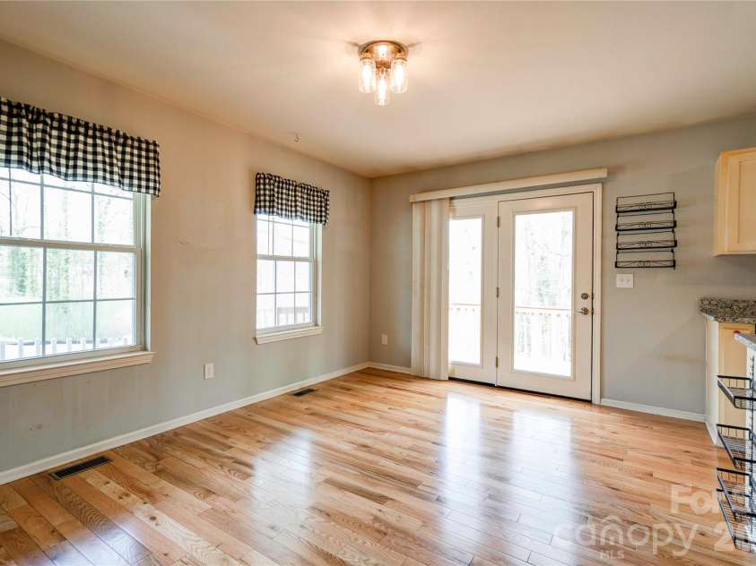 208 Poston Street, Shelby, NC 28150.  MLS# CAR4363643, YatesRealty ID 8013. Dining