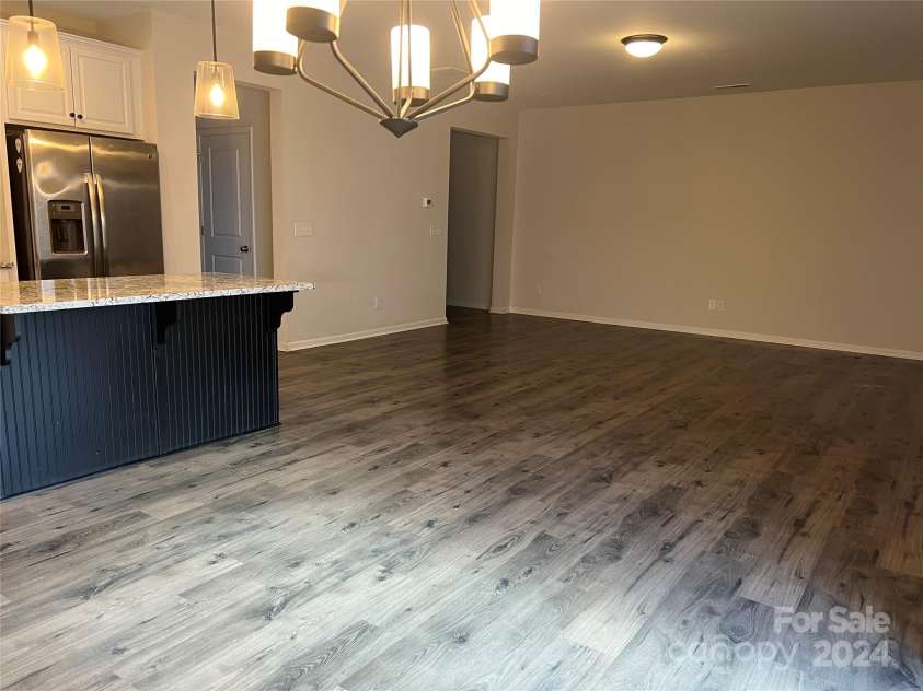 533 Copes Court, Kannapolis, NC 28081.  MLS# CAR4202091, YatesRealty ID 8013. Living Room