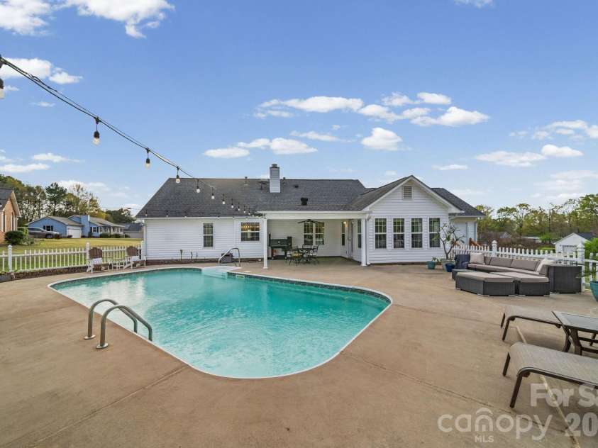 1770 Brittany Lane, Fort Mill, SC 29708.  MLS# CAR4361953, YatesRealty ID 8014. 