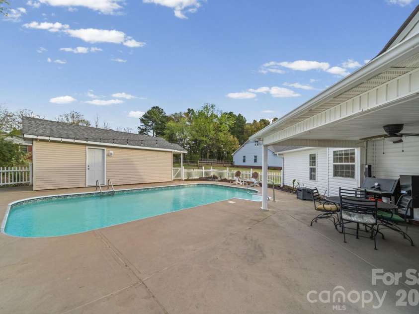 1770 Brittany Lane, Fort Mill, SC 29708.  MLS# CAR4361953, YatesRealty ID 8014. 