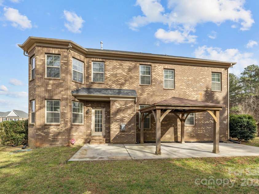 12515 Hashanli Place, Matthews, NC 28105.  MLS# CAR4221773, YatesRealty ID 8015. 