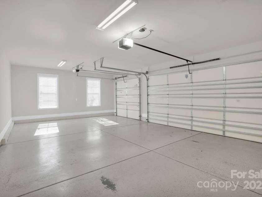 12515 Hashanli Place, Matthews, NC 28105.  MLS# CAR4279278, YatesRealty ID 8015. 