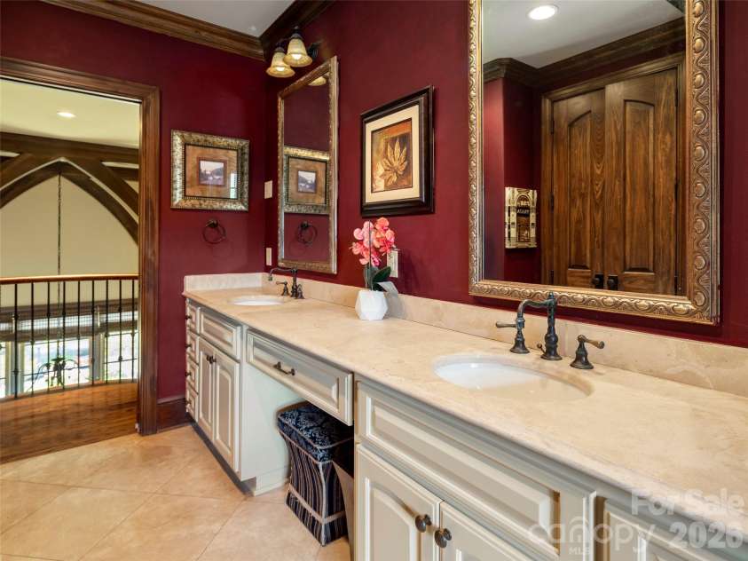 26 Village Oak Drive, Arden, NC 28704.  MLS# CAR4356625, YatesRealty ID 8017. 