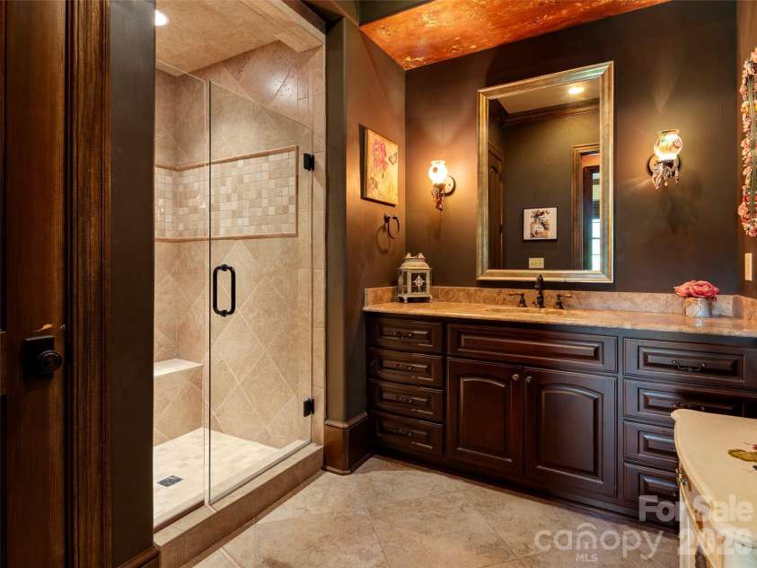 26 Village Oak Drive, Arden, NC 28704.  MLS# CAR4356625, YatesRealty ID 8017. 