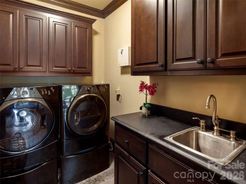 26 Village Oak Drive, Arden, NC 28704.  MLS# CAR4356625, YatesRealty ID 8017. 