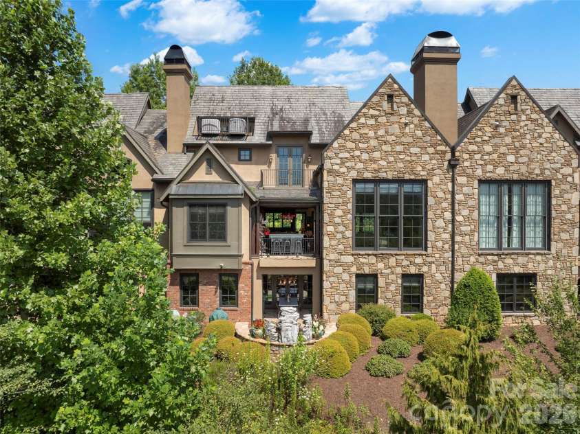 26 Village Oak Drive, Arden, NC 28704.  MLS# CAR4356625, YatesRealty ID 8017. 