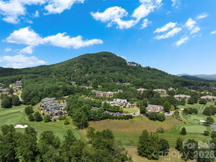 26 Village Oak Drive, Arden, NC 28704.  MLS# CAR4356625, YatesRealty ID 8017. 