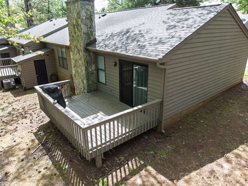 380 Sweetgum Drive, Fort Mill, SC 29715.  MLS# CAR4244694, YatesRealty ID 8017. 