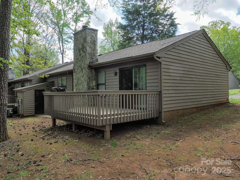 380 Sweetgum Drive, Fort Mill, SC 29715.  MLS# CAR4244694, YatesRealty ID 8017. 