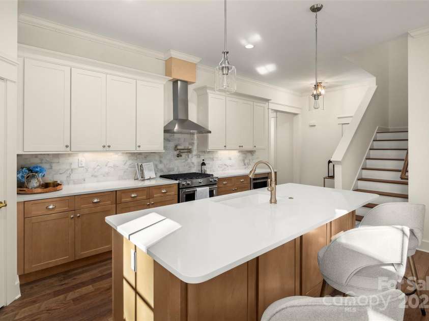 107 Chimney Chase Trail, Hendersonville, NC 28739.  MLS# CAR4251263, YatesRealty ID 8018. 