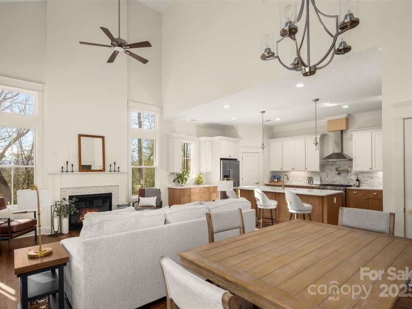 107 Chimney Chase Trail, Hendersonville, NC 28739.  MLS# CAR4251263, YatesRealty ID 8018. 