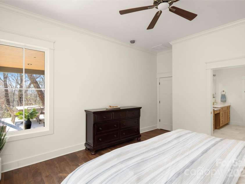 107 Chimney Chase Trail, Hendersonville, NC 28739.  MLS# CAR4251263, YatesRealty ID 8018. 