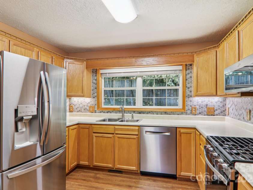 126 Pasco Loop, Waynesville, NC 28785.  MLS# CAR4301663, YatesRealty ID 8018. Kitchen
