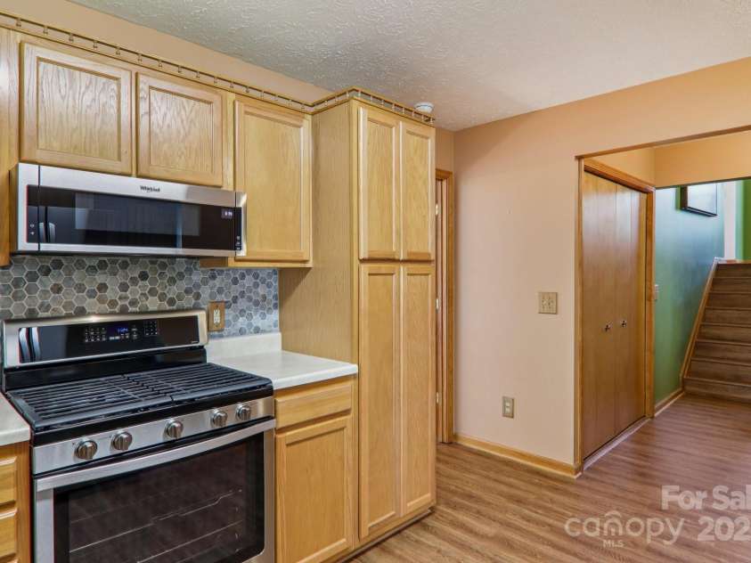 126 Pasco Loop, Waynesville, NC 28785.  MLS# CAR4301663, YatesRealty ID 8018. Kitchen