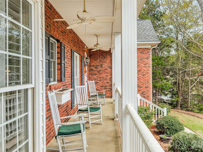 1220 Kent Drive, Lancaster, SC 29720.  MLS# CAR4362283, YatesRealty ID 8019. 