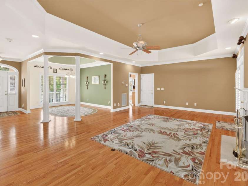 1220 Kent Drive, Lancaster, SC 29720.  MLS# CAR4362283, YatesRealty ID 8019. 