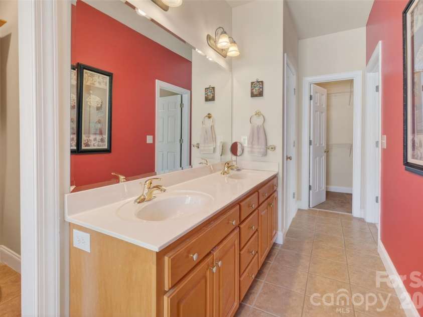 1220 Kent Drive, Lancaster, SC 29720.  MLS# CAR4362283, YatesRealty ID 8019. 