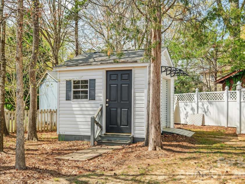 1220 Kent Drive, Lancaster, SC 29720.  MLS# CAR4362283, YatesRealty ID 8019. 