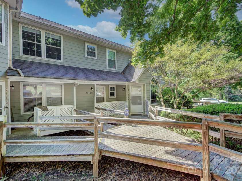 6510 Clavell Lane, Charlotte, NC 28210.  MLS# CAR4251046, YatesRealty ID 8019. 