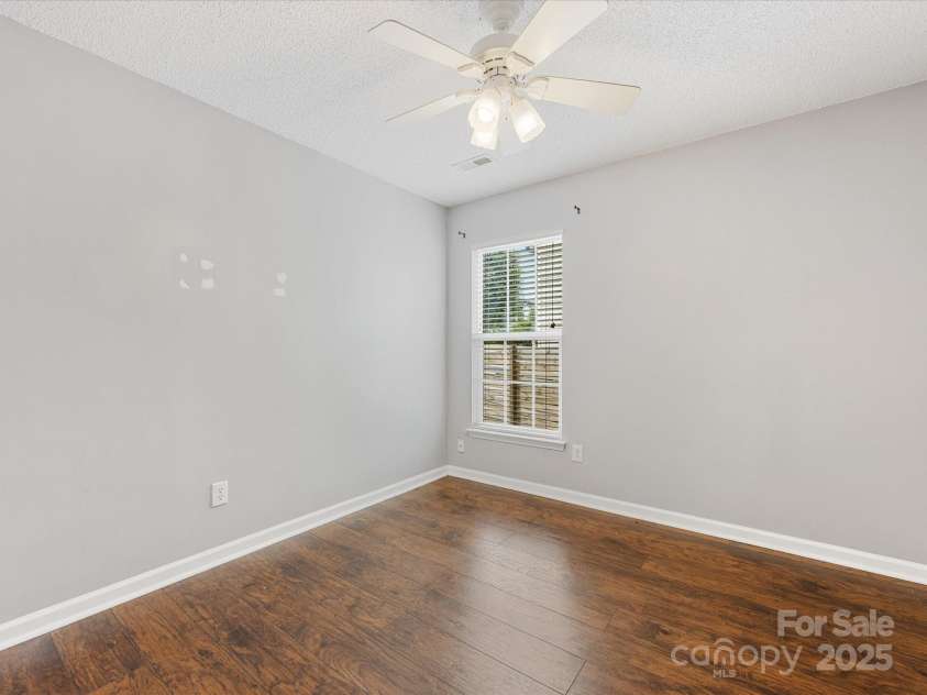 3022 Willamette Valley Drive, Charlotte, NC 28215.  MLS# CAR4248066, YatesRealty ID 8020. Front bedroom