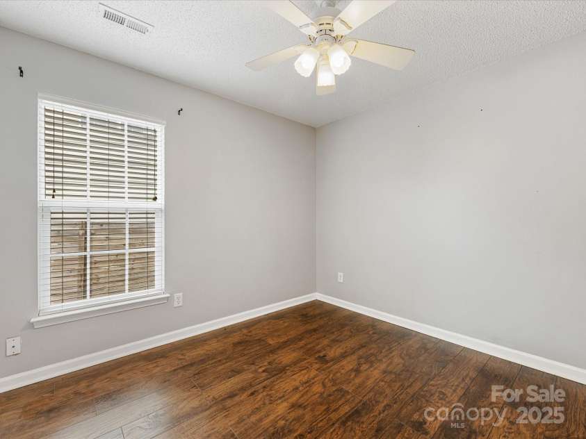 3022 Willamette Valley Drive, Charlotte, NC 28215.  MLS# CAR4248066, YatesRealty ID 8020. Front bedroom