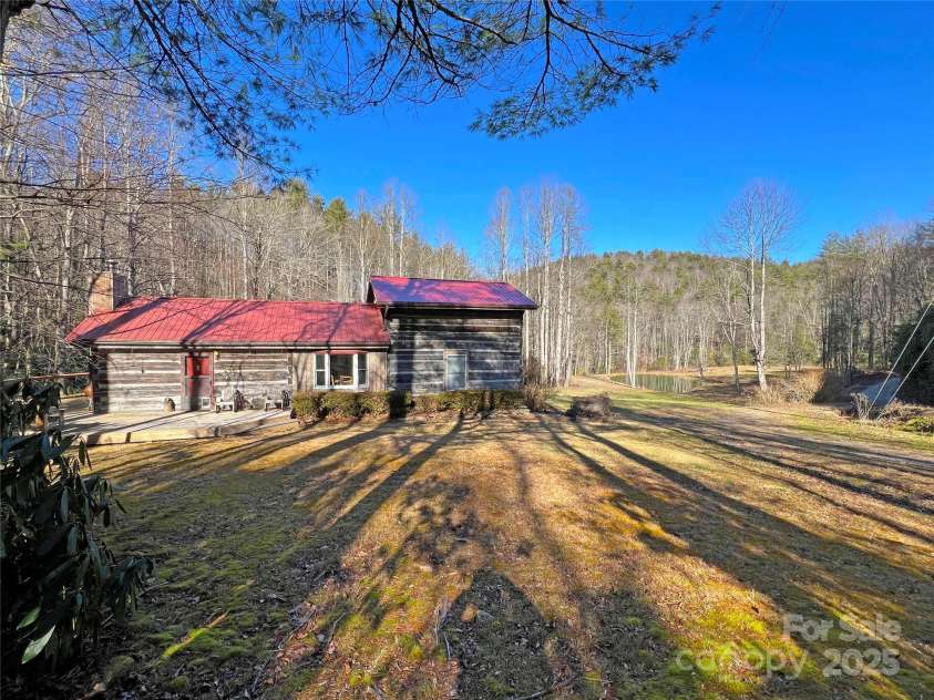 3076 Anderson Cove Road, Marshall, NC 28753.  MLS# CAR4212161, YatesRealty ID 8020. 